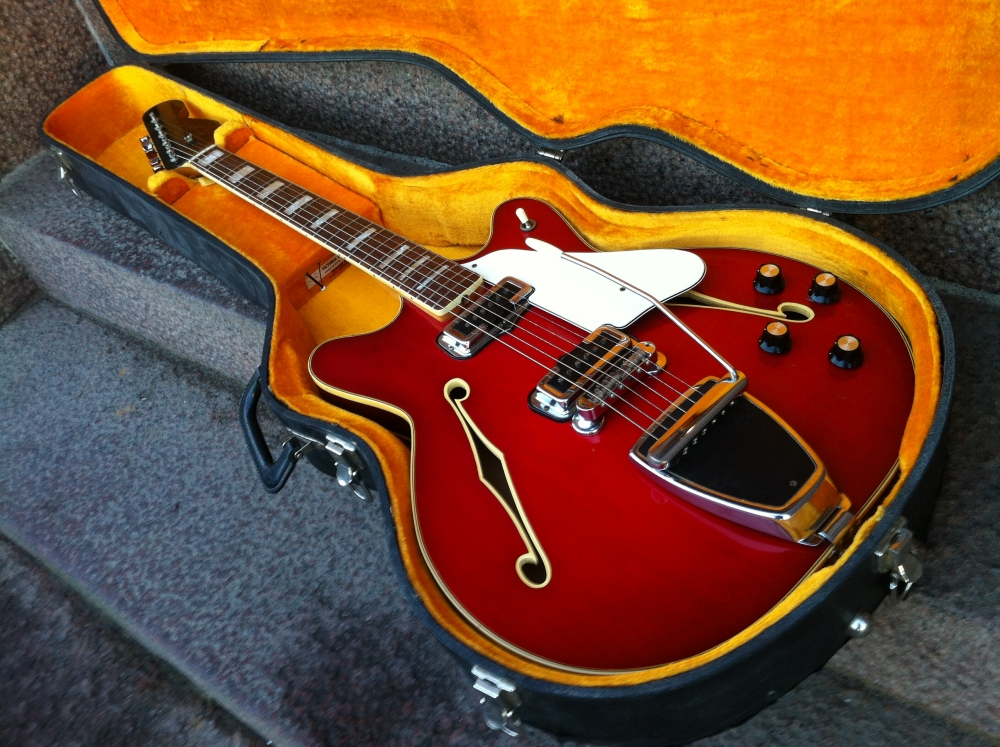 FENDER CORONADO II 1967 - Kitarapaja