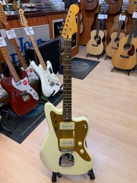 SQUIER J MASCIS JAZZMASTER, EX-DEMO Oulu