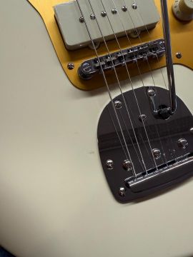 SQUIER J MASCIS JAZZMASTER, EX-DEMO Oulu