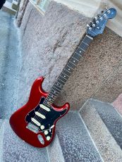 FENDER LIMITED EDITION AMERICAN PROFESSIONAL II STRATOCASTER, Candy Apple Red