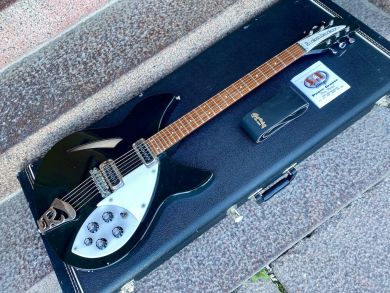 RICKENBACKER 330 1983