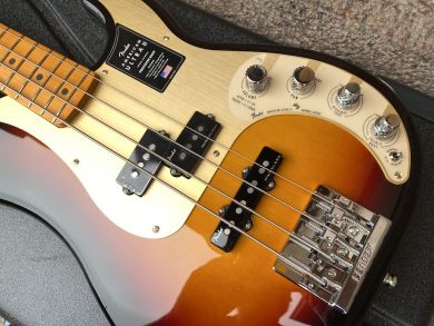 FENDER AMERICAN ULTRA II PRECISION BASS®, Ultraburst