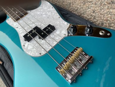 SQUIER GARY JARMAN SIGNATURE BASS 2016