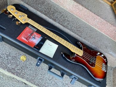 FENDER AMERICAN PROFESSIONAL II PRECISION BASS 2022