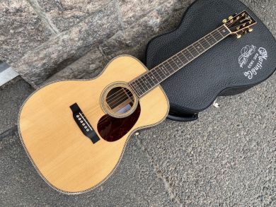 MARTIN 000-42EC Z CROSSROADS 2019