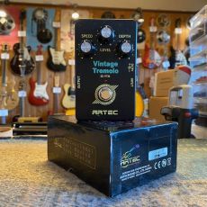 ARTEC VINTAGE TREMOLO