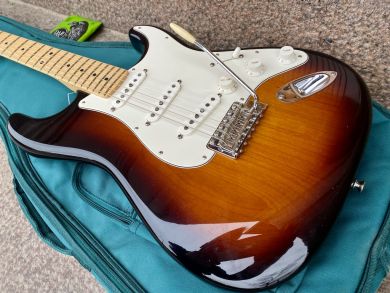 FENDER AMERICAN SPECIAL STRATOCASTER 2012