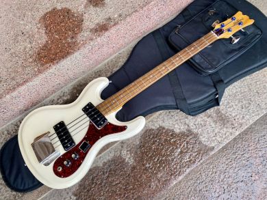 ARAI DIAMOND "MOSRITE" BASS, late 60´s