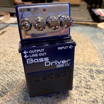 BOSS BB-1X BASS DRIVE